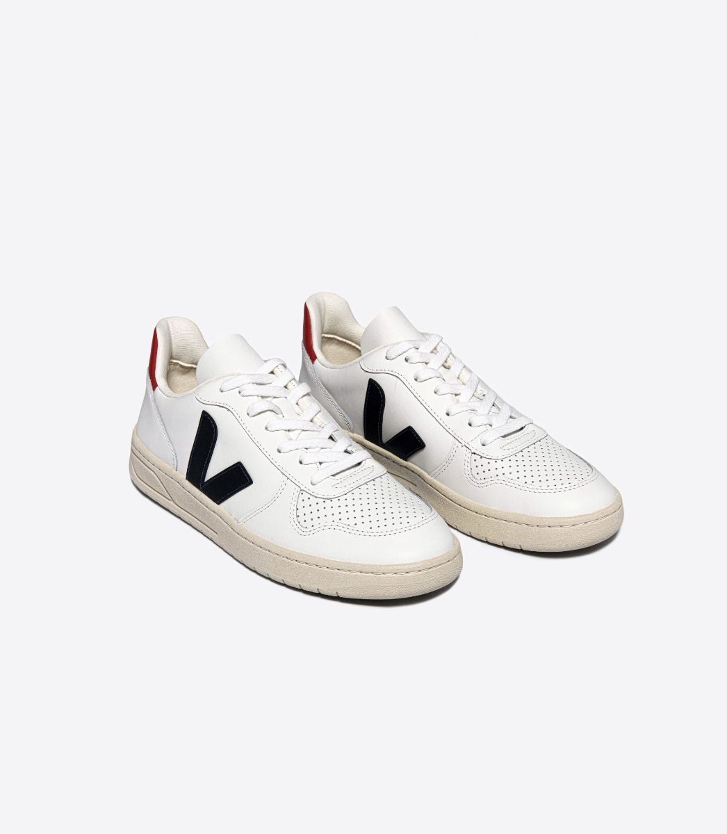 V-10 LEATHER WHITE NAUTICO PEKIN.jpg1