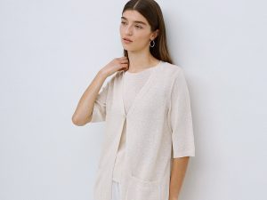 CÁRDIGAN LARGO MANGA CORTA DE PUNTO