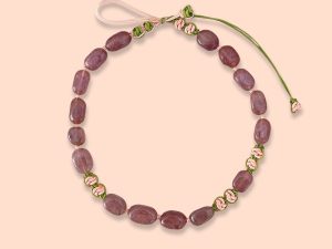 EMBROIDERY CUARZO FRESA NECKLACE