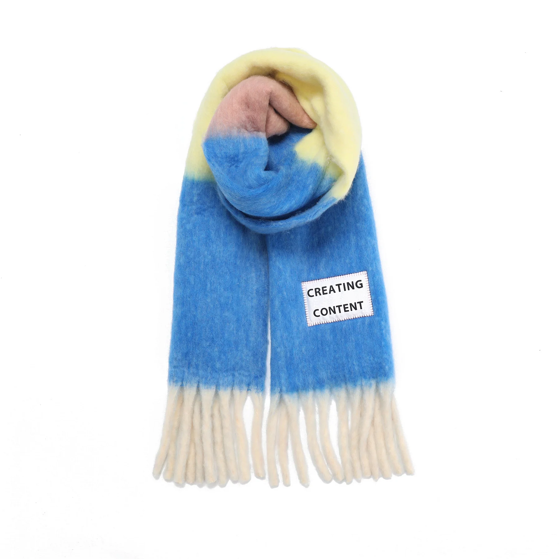 BUFANDA CREATING CONTENT