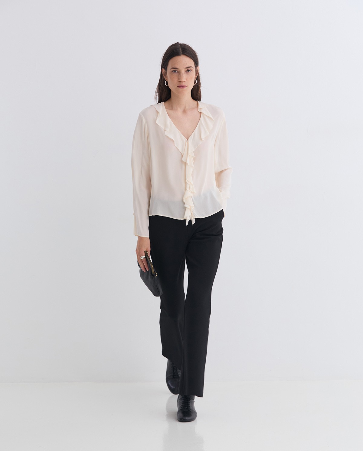 BLUSA VOLANTES FLUIDA ECRU.jpg5