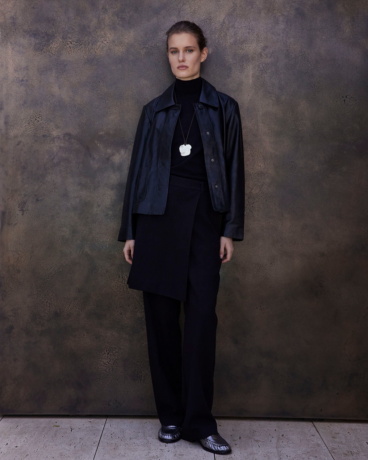 CHAQUETA CORTA 100% PIEL NAPA NEGRO.jpg2