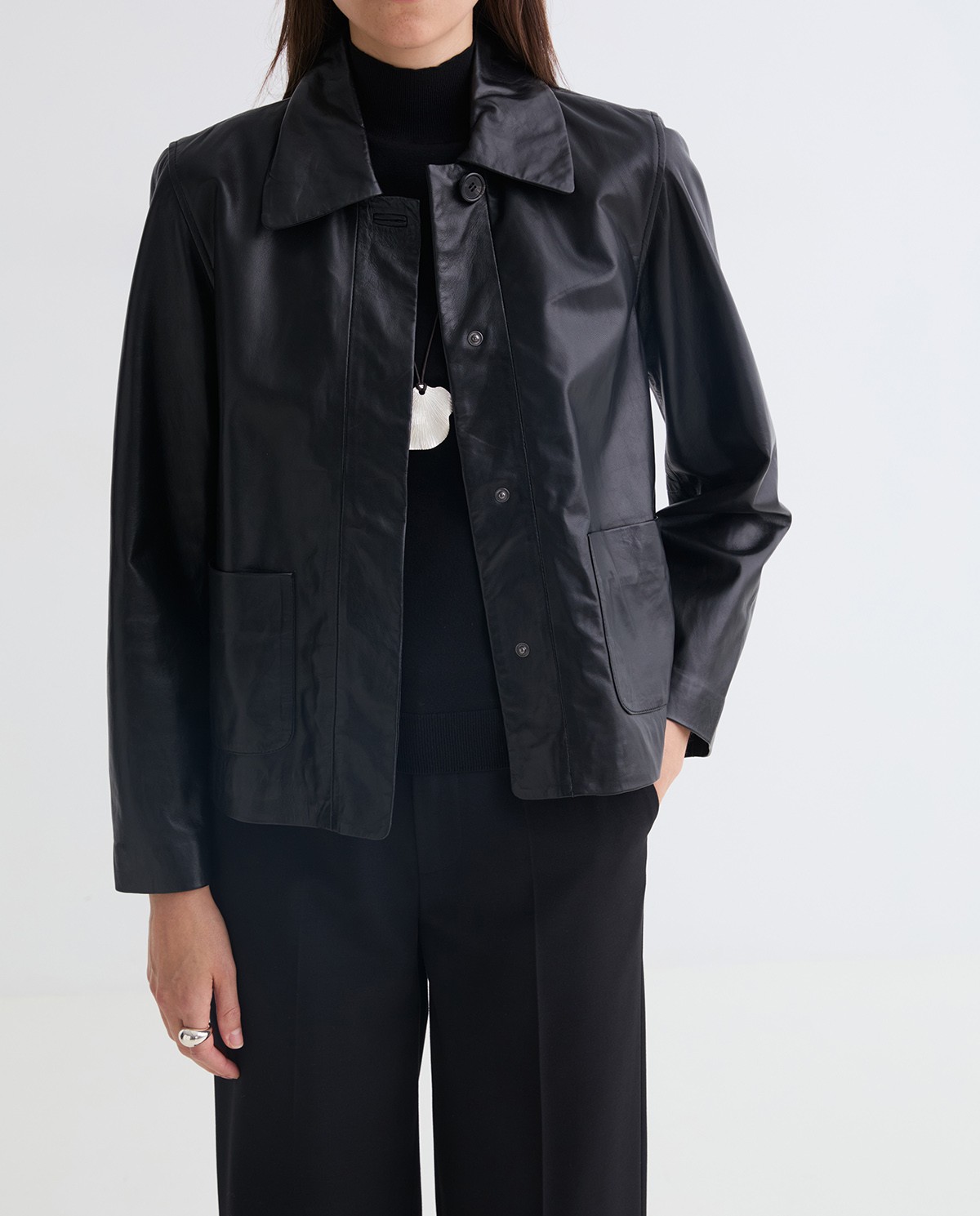 CHAQUETA CORTA 100% PIEL NAPA NEGRO.jpg4