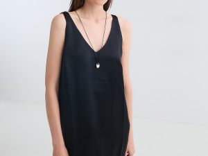 VESTIDO SIN MANGAS SATÉN NEGRO