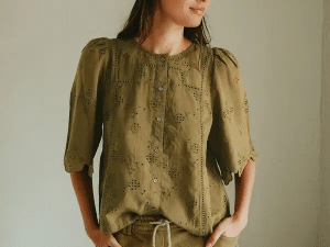 CAMISA BOX BORDADO SUIZO KHAKI