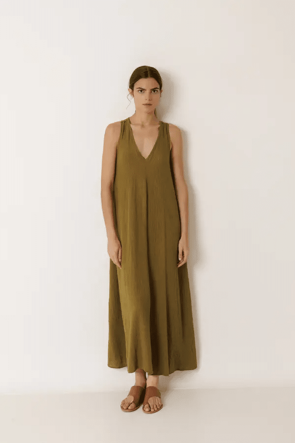 MAXI VESTIDO CREPADO KHAKI.webp3