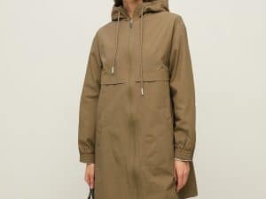 PARKA CON CAPUCHA WATER REPELLENT