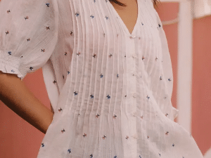 CAMISA ROMÁNTICA BORDADOS FLOR