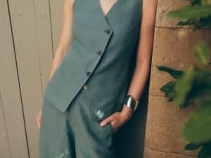 CHALECO ASIMÉTRICO VERDE