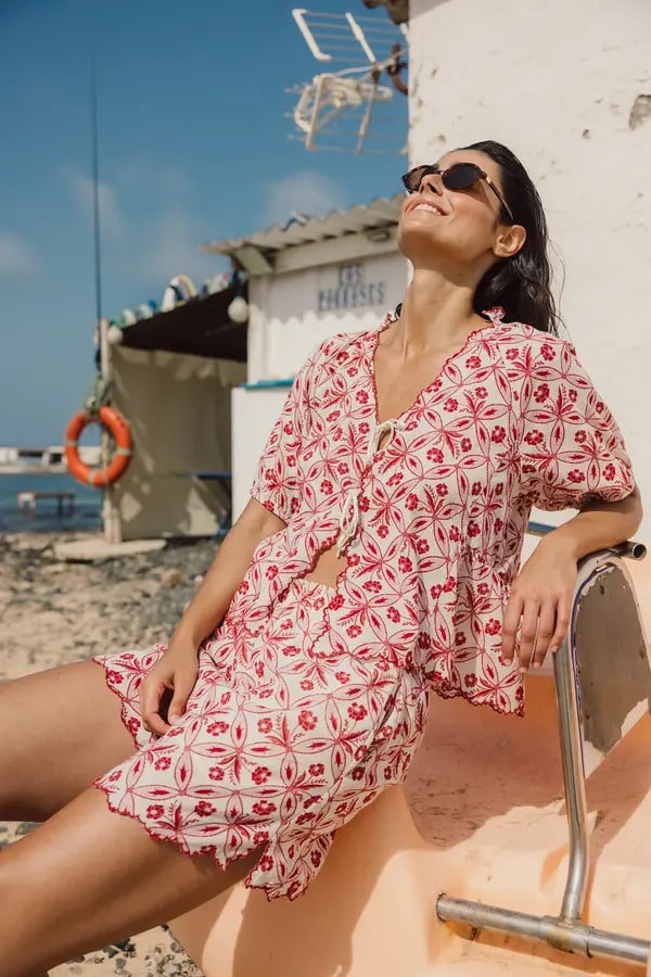 CAMISA ESTAMPADO VINTAGE LAZADAS ROJO