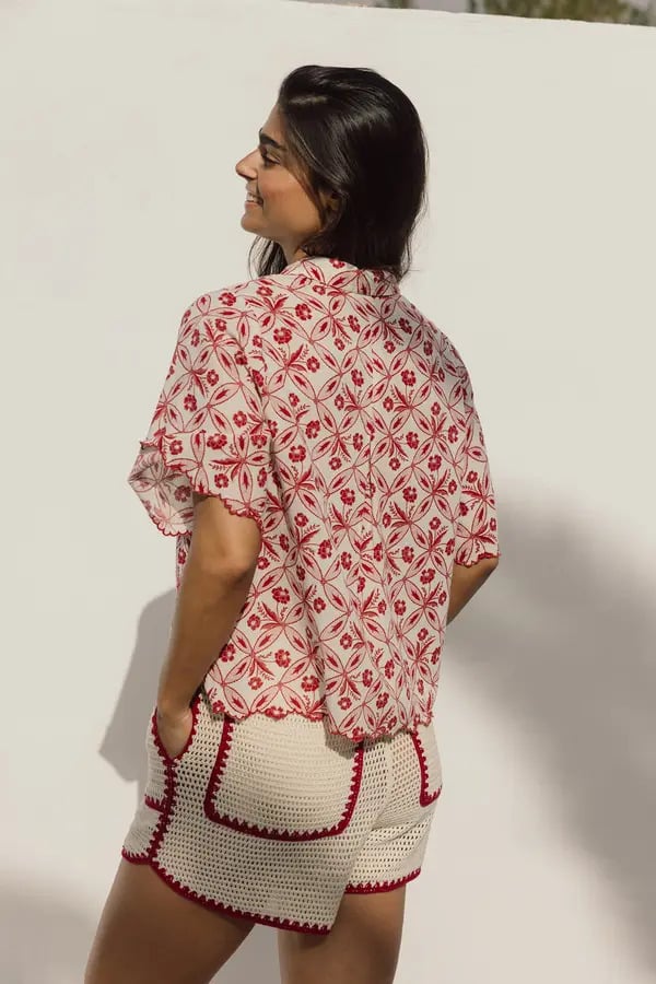 CAMISA ESTAMPADO VINTAGE ROJO.webp2