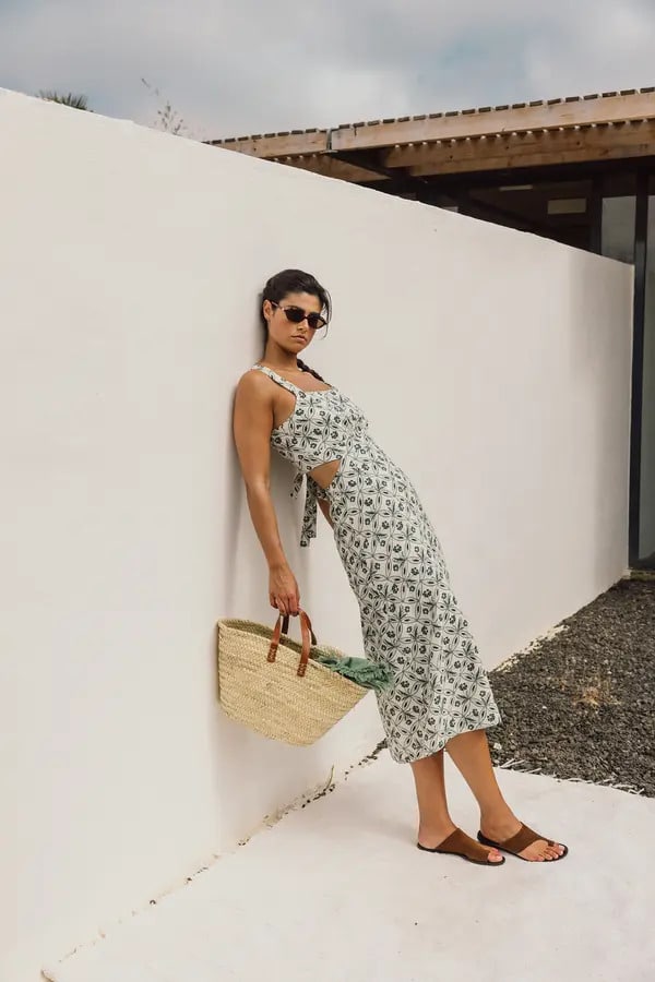 VESTIDO ESPALDA DESCUBIERTA CARBÓN.webp4