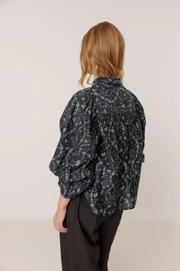 CAMISA ESTAMPADO VINTAGE.webp MARINO.webp2