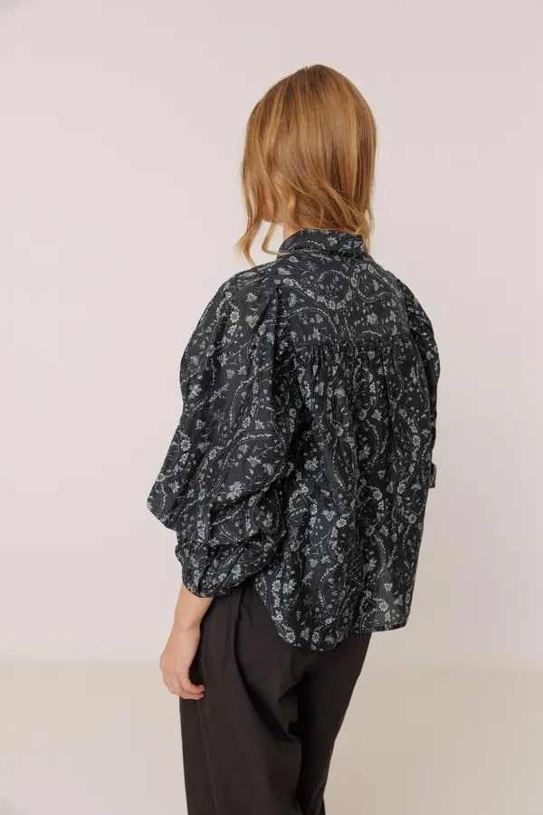 CAMISA ESTAMPADO VINTAGE.webp MARINO.webp4
