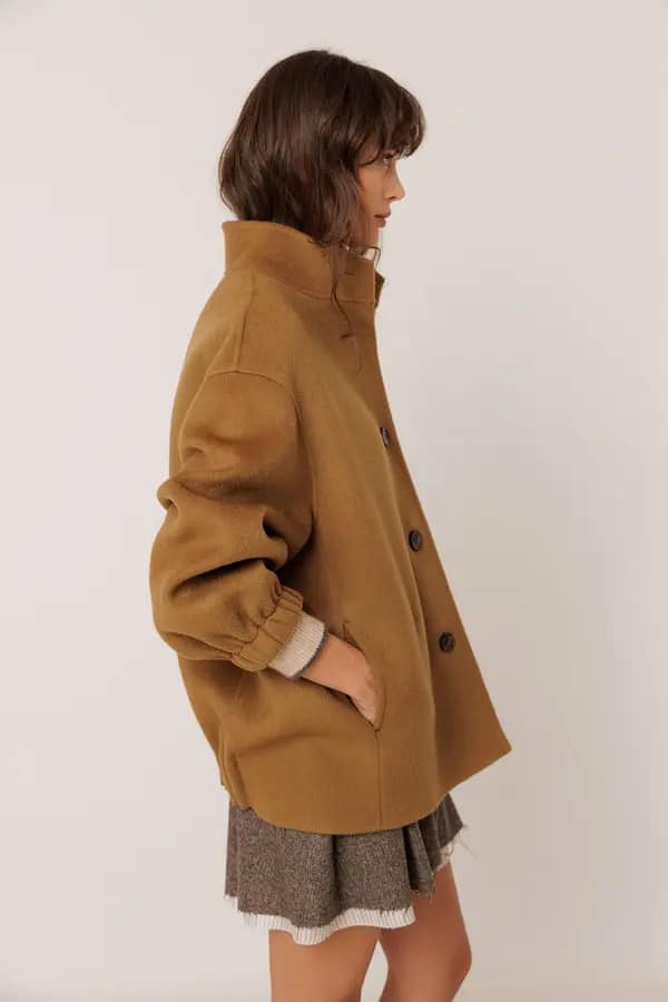 CHAQUETÓN EFECTO BOMBER CÁMEL.webp2