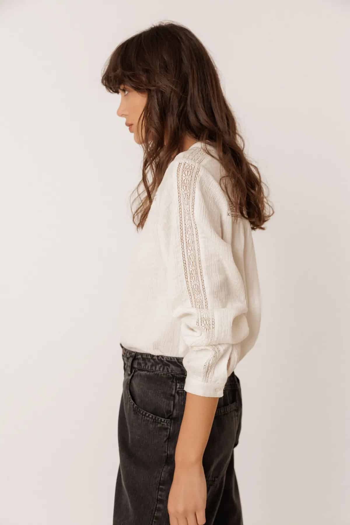 camisa combinada con puntillas.webp1