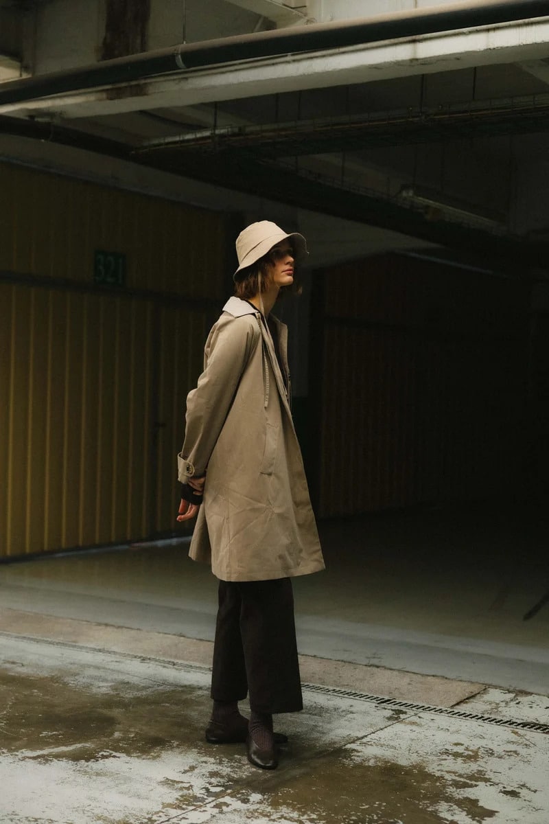 gabardina barry beige.webp5